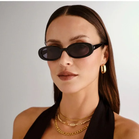 Le Specs - Outta Love - Picture 5 of 8